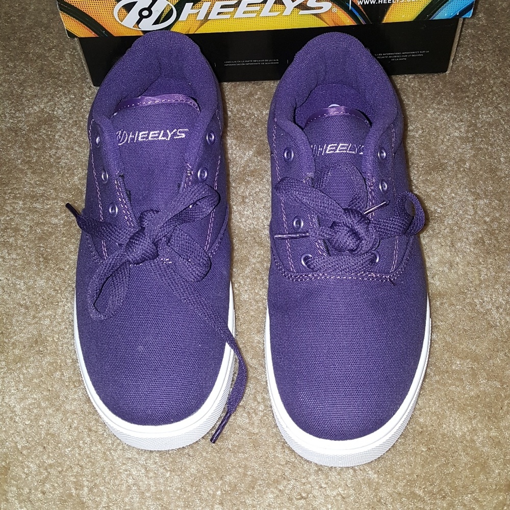Size 6 Purple Heelys